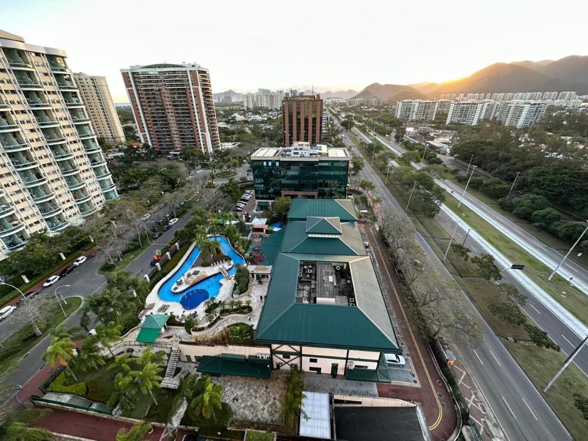 ريو دي جانيرو Flat Com Vista Panoramica -15- Na Barra Da Tijuca - Estacionamento Gratuito - Frigobar - Ar Condicionado - Piscina - Academia - Balsa Para Praia Gratis - Varanda - Vista Parcial Mar E Lagoa المظهر الخارجي الصورة