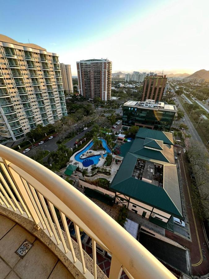 ريو دي جانيرو Flat Com Vista Panoramica -15- Na Barra Da Tijuca - Estacionamento Gratuito - Frigobar - Ar Condicionado - Piscina - Academia - Balsa Para Praia Gratis - Varanda - Vista Parcial Mar E Lagoa المظهر الخارجي الصورة