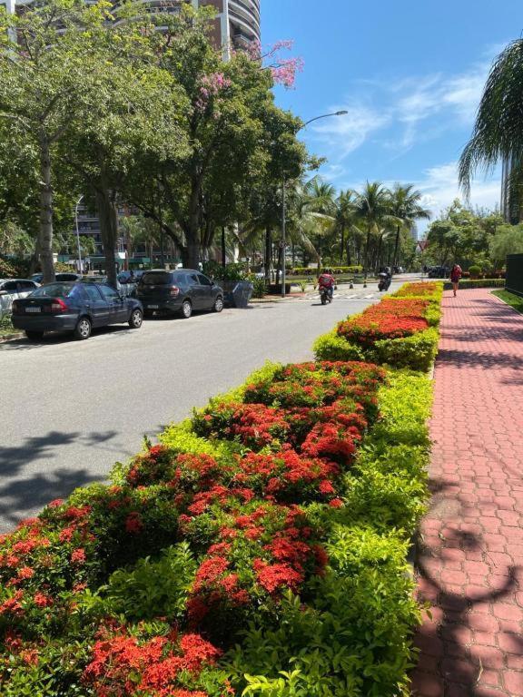 ريو دي جانيرو Flat Com Vista Panoramica -15- Na Barra Da Tijuca - Estacionamento Gratuito - Frigobar - Ar Condicionado - Piscina - Academia - Balsa Para Praia Gratis - Varanda - Vista Parcial Mar E Lagoa المظهر الخارجي الصورة